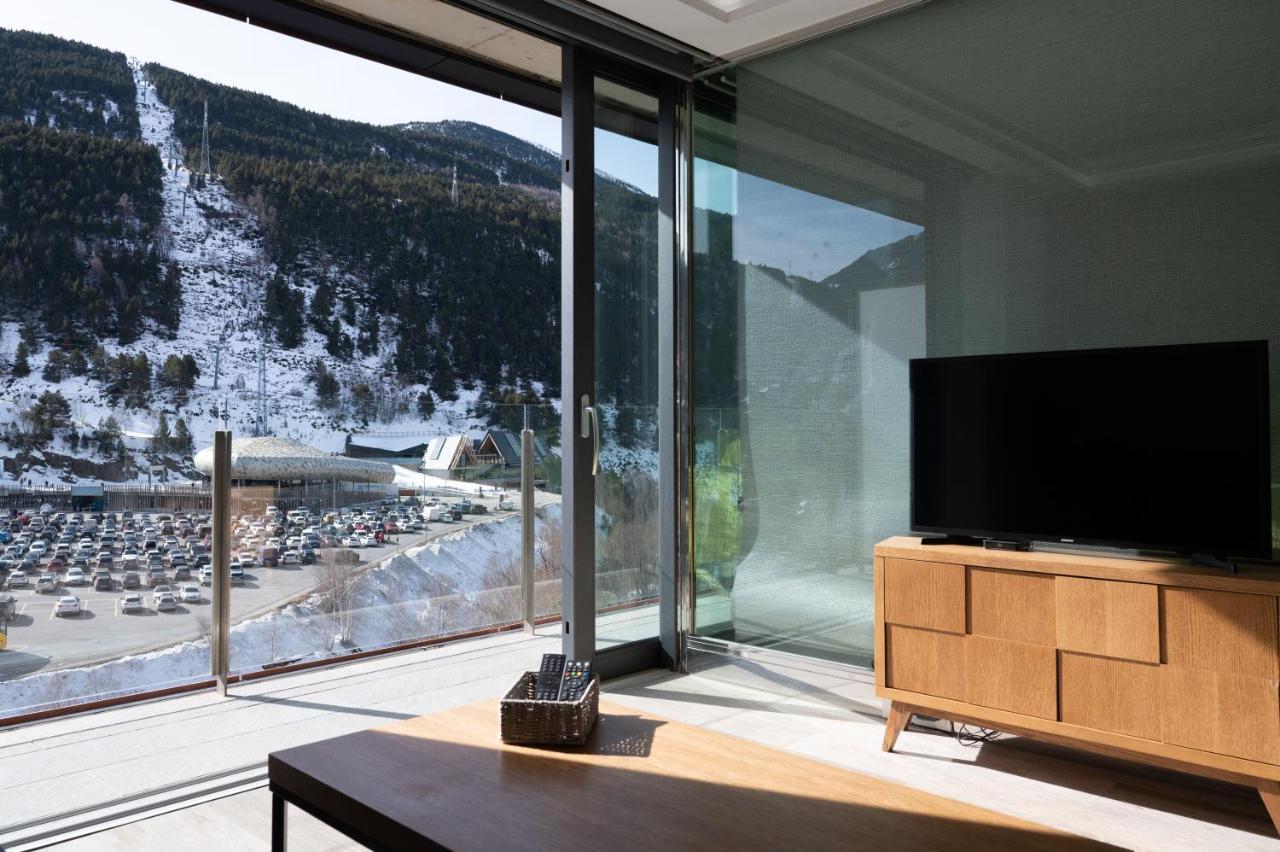 The Mirror & Luxury