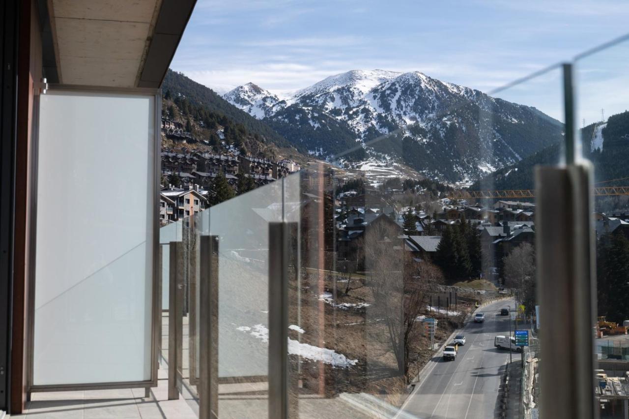 The Mirror & Luxury Apartamento