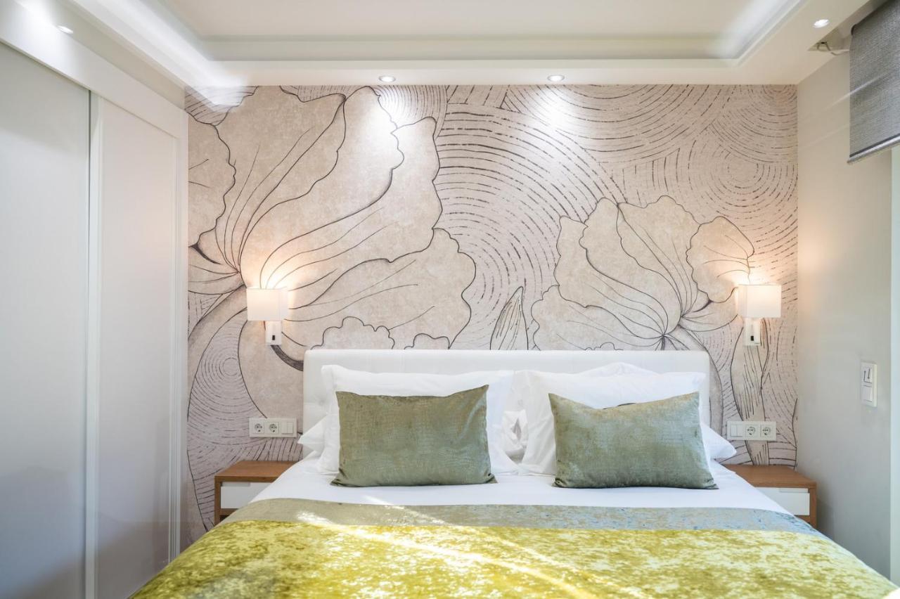 The Mirror & Luxury Apartamento